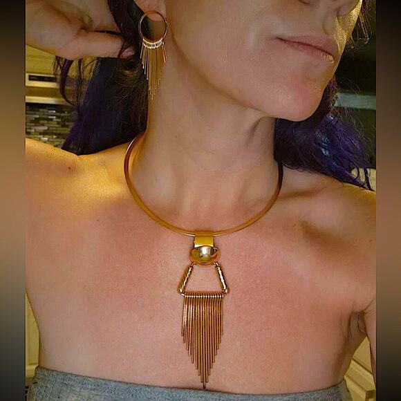 Gold Tassel Fringe Statement Choker Necklace Earrings - Picture 4 of 8